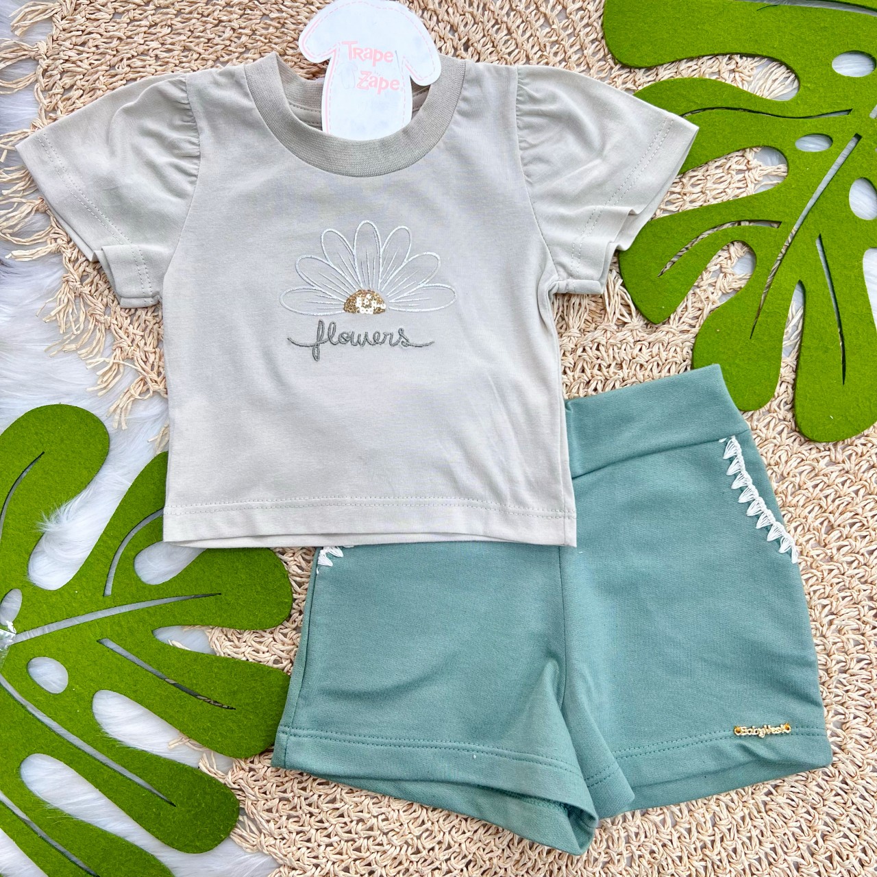 Conj. Blusa Flowers e Short - Areia e Verde